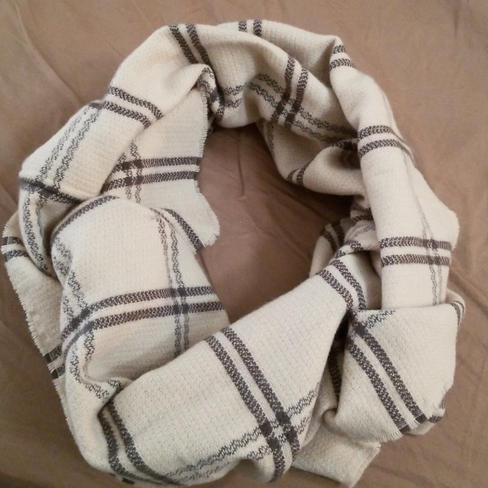 Loft  Scarf